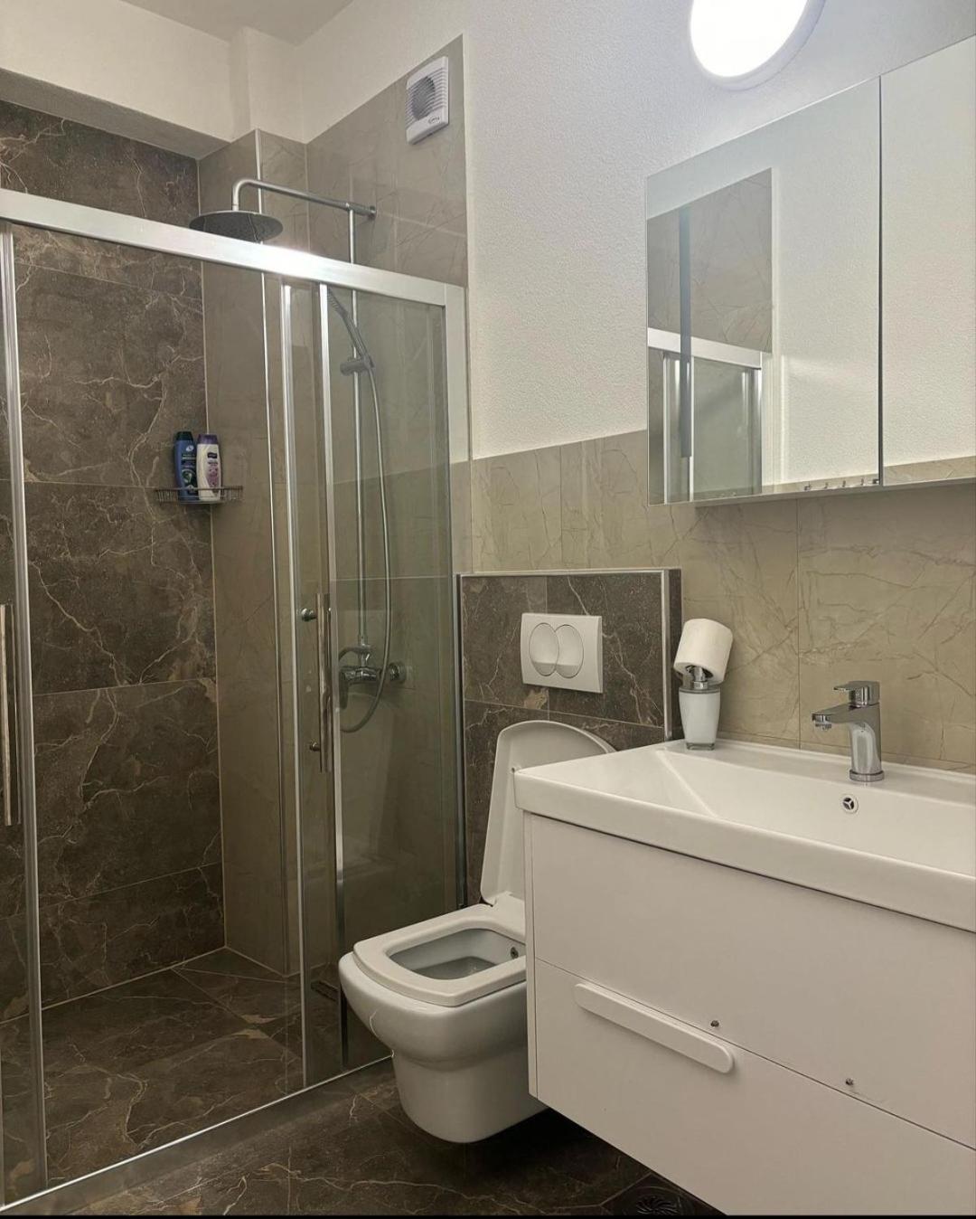 Hotel Inn Prizren Rum bild
